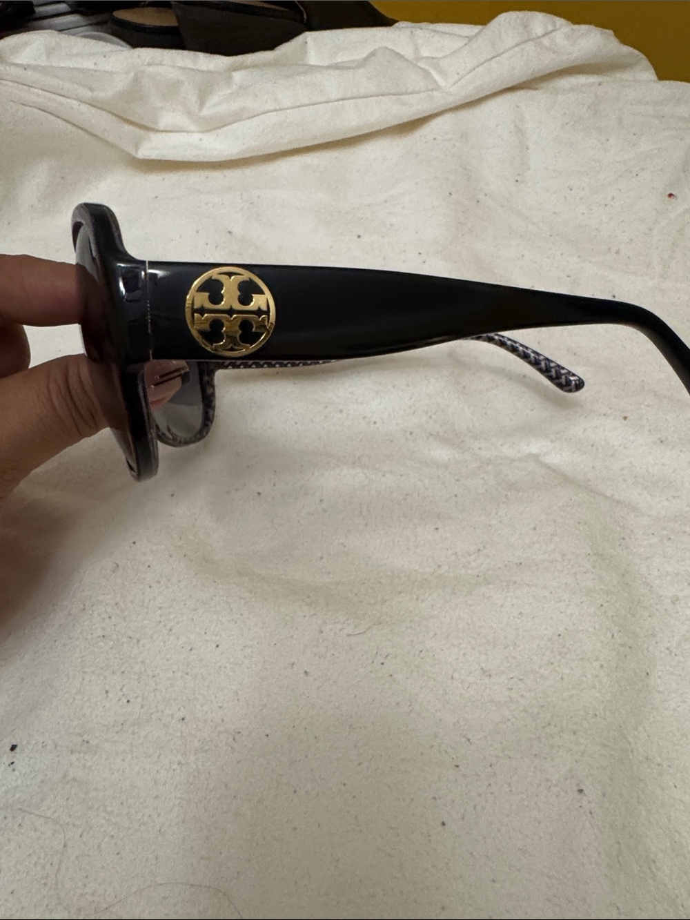 Tory Burch Oversized Women's Sunglasses - Black - Picture 3 of 11